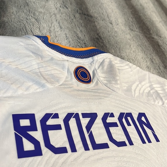 NWOT Real Madrid #9 Karim Benzema 2022 UEFA Champions League final player jersey - Picture 13 of 13